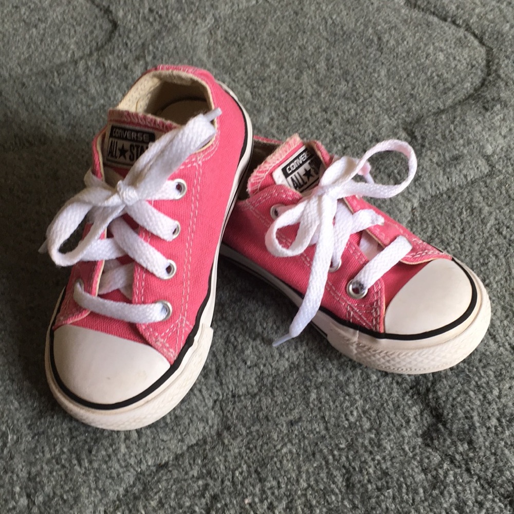 EUC converse size toddler 6